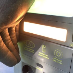 FOSSiBOT F3600 Pro avec Panneau Solaire 420W - Station Électrique 3840Wh 3600W + Panneau Solaire - Kit Complet Backup Maison et Usage Professionnel photo review