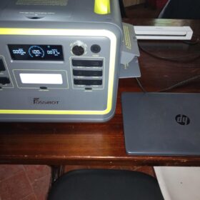 FOSSiBOT F3600 Pro avec Panneau Solaire 420W - Station Électrique 3840Wh 3600W + Panneau Solaire - Kit Complet Backup Maison et Usage Professionnel photo review