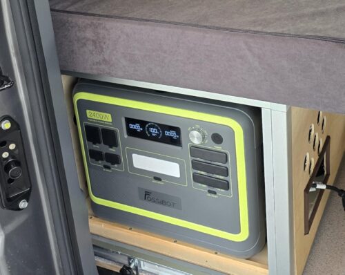 FOSSiBOT F2400 mit Solarpanel 200W - Komplettes Solargenerator Set 2048Wh 2400W - Tragbare Powerstation + Solarpanel photo review