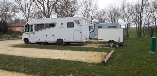 FOSSiBOT F3600 Pro avec Panneau Solaire 420W - Station Électrique 3840Wh 3600W + Panneau Solaire - Kit Complet Backup Maison et Usage Professionnel photo review
