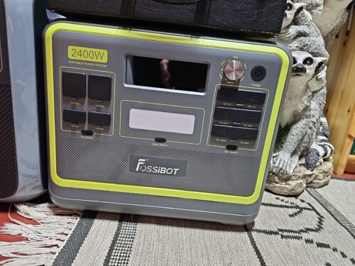 FOSSiBOT F2400 mit Solarpanel 200W - Komplettes Solargenerator Set 2048Wh 2400W - Tragbare Powerstation + Solarpanel photo review